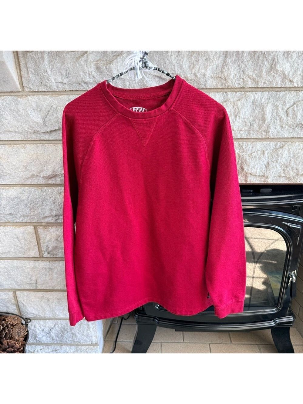 Rugged Wear Men’s Red Knit Long Sleeve Top Medium